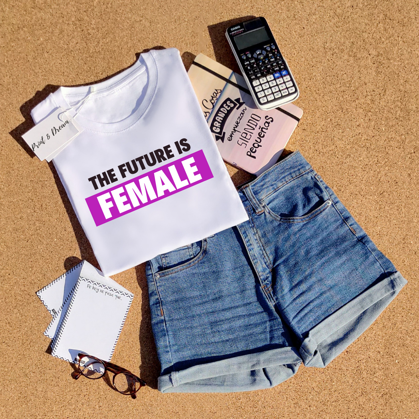 CamisetaFutureIsFemaleDone